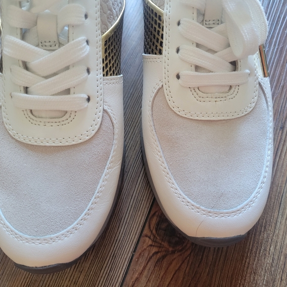 MICHAEL KORS Allie Extreme Mixed-Media Trainer Sneakers Gold/White Size 7 - Picture 6 of 13
